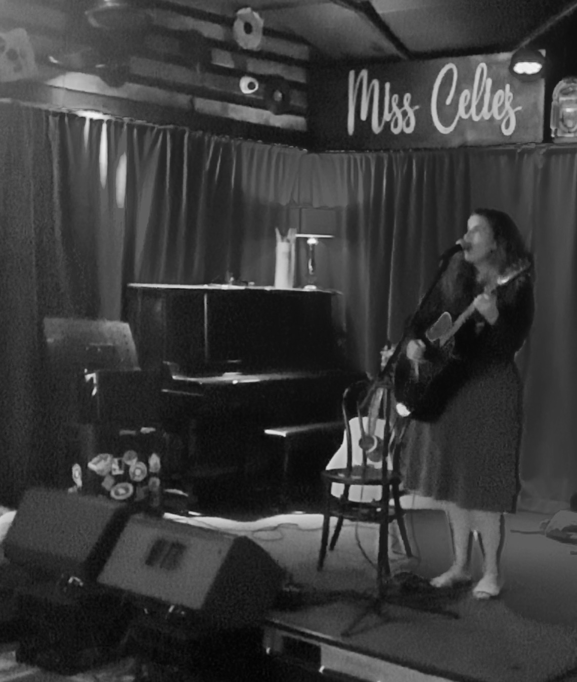 Cassandra Oscar live at Miss Celie's